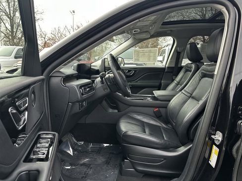 Certified 2025 Lincoln Aviator Reserve image 19