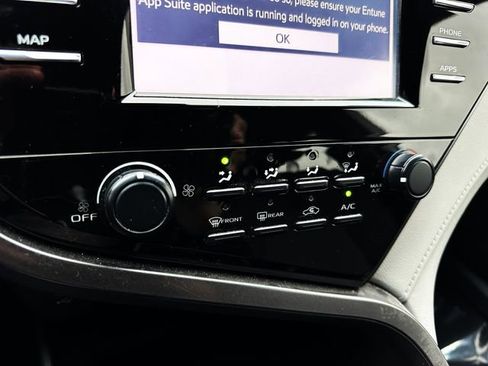 Used 2019 Toyota Camry LE image 29