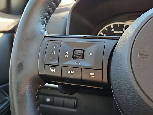 Certified 2023 Nissan Rogue SV w/ SV Premium Package image 20