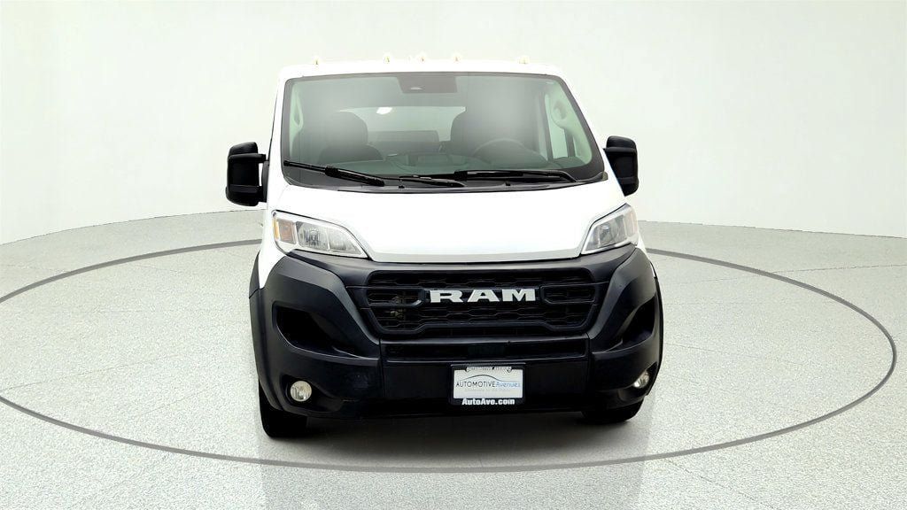 Used 2025 RAM ProMaster 2500 w/ Convenience Group FWD image 2