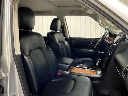 Used 2024 Nissan Armada SL image 7