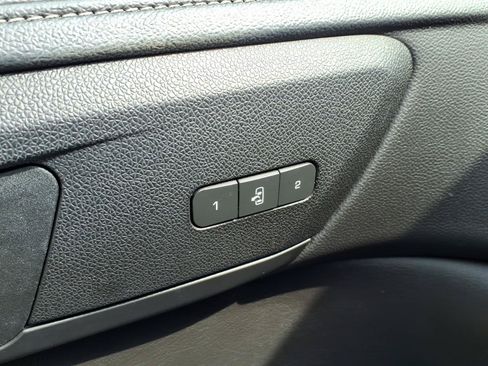 Used 2017 Chevrolet Traverse LT FWD image 14