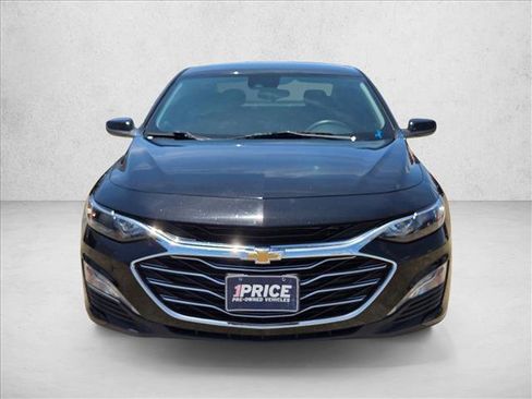 Used 2023 Chevrolet Malibu LT FWD image 2