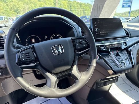 Used 2025 Honda Odyssey Elite image 13