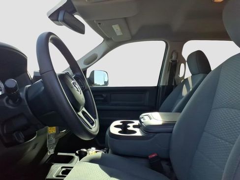 Used 2018 RAM 3500 Tradesman w/ Chrome Appearance Group image 7