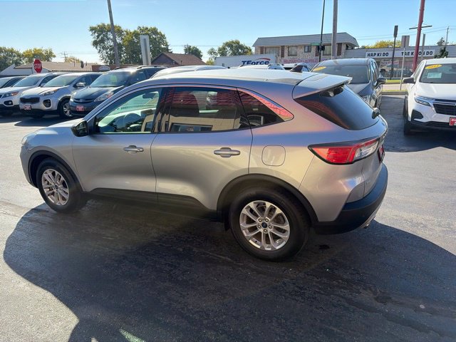 Used 2022 Ford Escape SE w/ Cold Weather Package FWD image 9