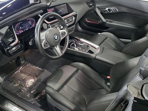Used 2025 BMW Z4 sDrive30i image 12