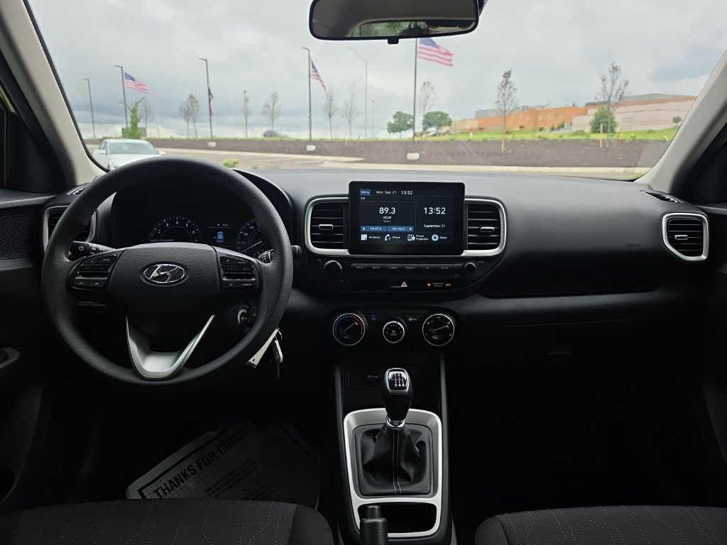 Used 2020 Hyundai Venue SE FWD image 18