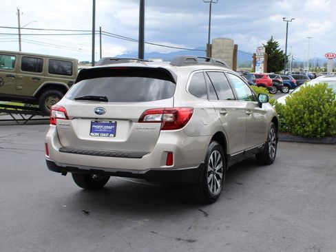 Used 2015 Subaru Outback 2.5i Limited AWD/4WD image 6