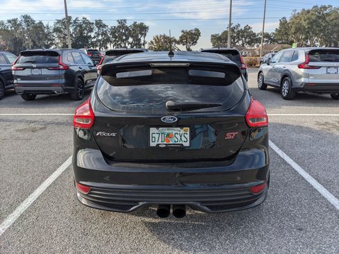 Used 2016 Ford Focus ST w/ Equipment Group 402A image 9