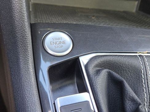 Used 2022 Volkswagen Tiguan SE R-Line image 26