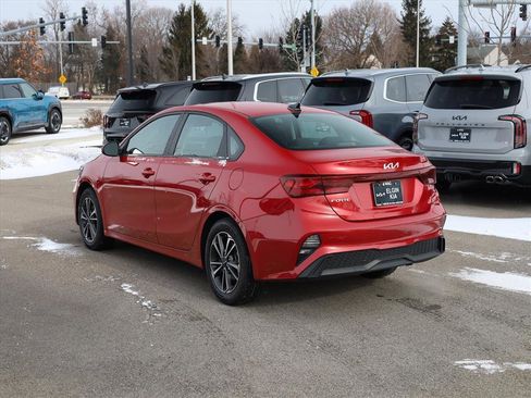 Used 2024 Kia Forte LXS image 4