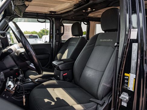 Used 2021 Jeep Wrangler Unlimited Sahara AWD/4WD image 22