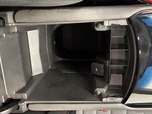 Used 2018 Ford Edge SE image 11