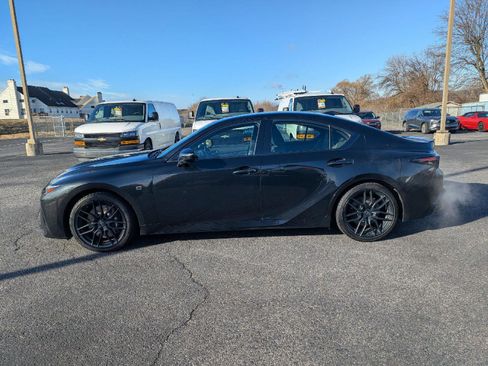 Used 2023 Lexus IS 500 image 4