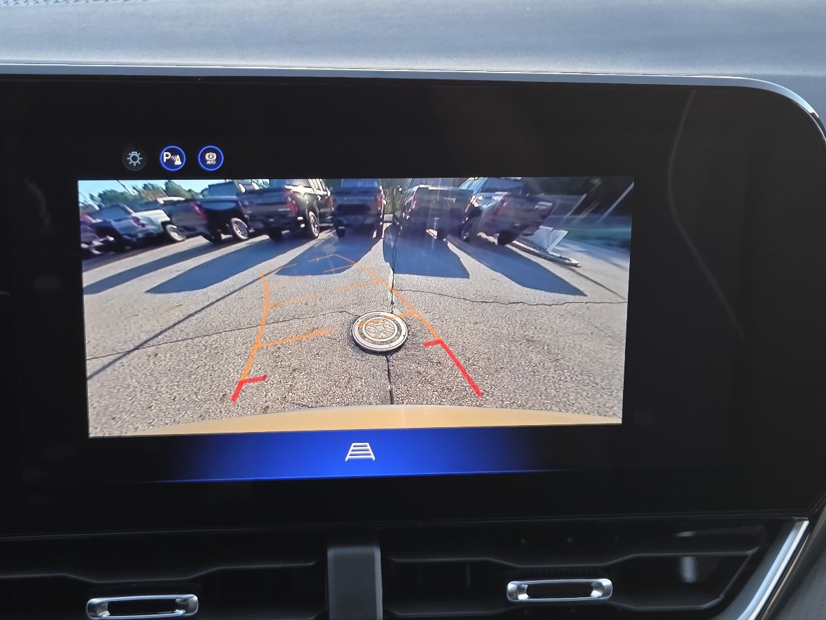 New 2027 Chevrolet Equinox LT w/ Convenience Package II AWD/4WD image 9