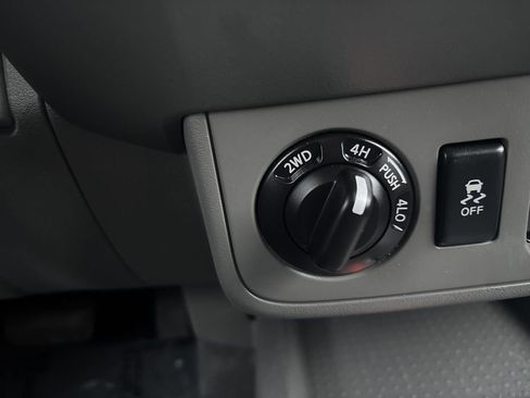 Used 2020 Nissan Frontier SV w/ SV Utility Package image 20