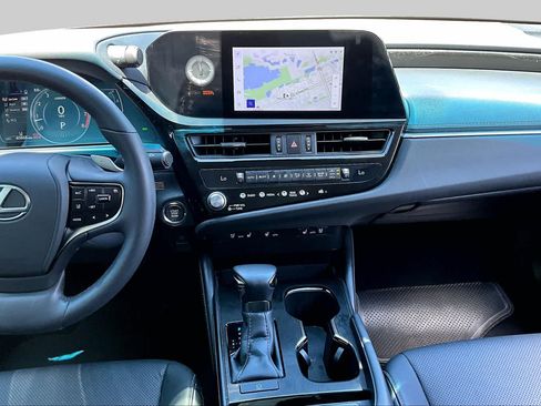 Used 2024 Lexus ES 350 w/ Premium Package FWD image 7