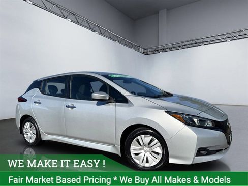 Used 2024 Nissan Leaf S image 1