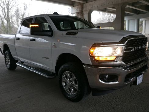 Used 2024 RAM 2500 Big Horn image 28