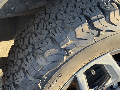 Used 2023 GMC Sierra 1500 SLT w/ SLT Premium Plus Package image 15