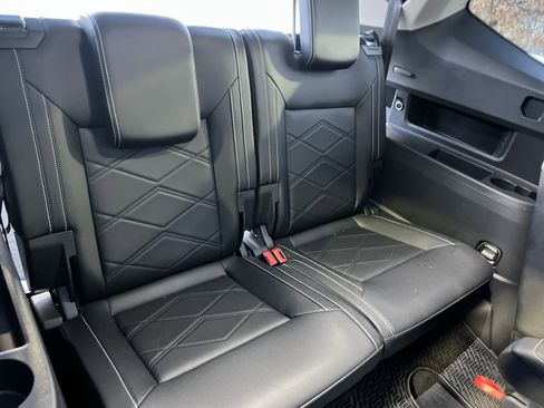 Certified 2025 Volkswagen Atlas SE w/ Panoramic Sunroof Package image 30