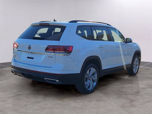 Certified 2022 Volkswagen Atlas SE w/ Panoramic Sunroof Package image 4