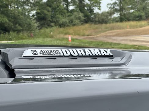New 2025 Chevrolet Silverado 2500 LTZ w/ LTZ Premium Package AWD/4WD image 6