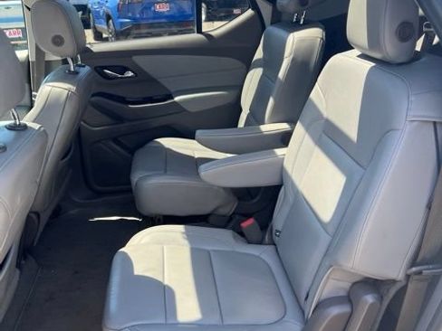 Used 2018 Chevrolet Traverse LT w/ LPO, 'HIT The Road' Package AWD/4WD image 11