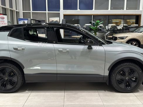 Used 2026 Volvo EX30 Cross Country Ultra image 4