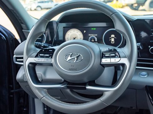 Used 2022 Hyundai Elantra SEL w/ Convenience Package FWD image 20