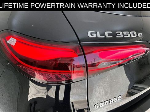 Used 2025 Mercedes-Benz GLC 350e 4MATIC image 40