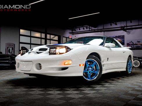 Used 1999 Pontiac Firebird Formula image 2