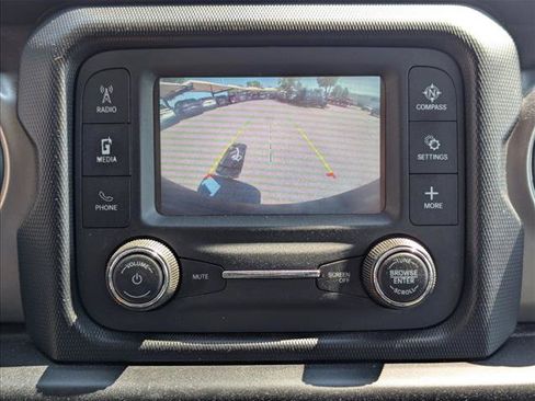 Used 2019 Jeep Wrangler Sport AWD/4WD image 13