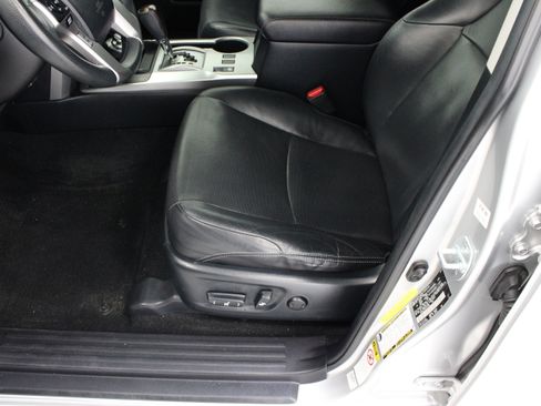 Used 2017 Toyota 4Runner Limited AWD/4WD image 15