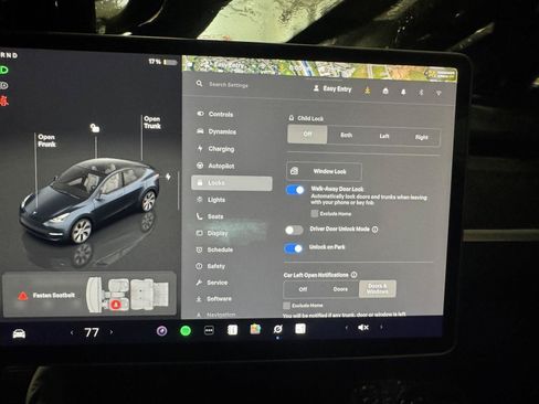 Used 2024 Tesla Model Y Long Range AWD/4WD image 25