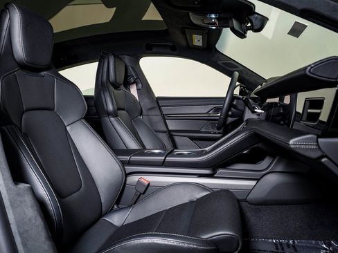 New 2025 Porsche Taycan Turbo image 14