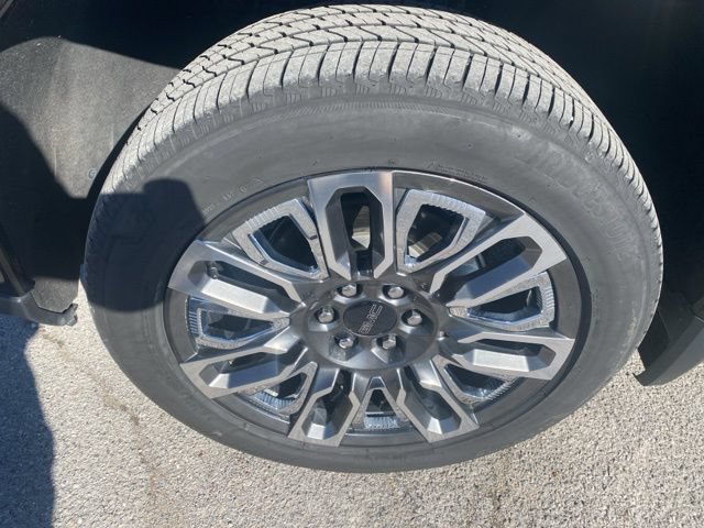 Used 2023 GMC Sierra 1500 Denali Ultimate AWD/4WD image 10