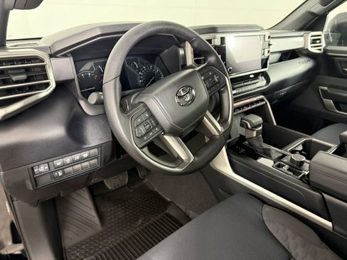 Used 2026 Toyota Tundra SR5 AWD/4WD image 15