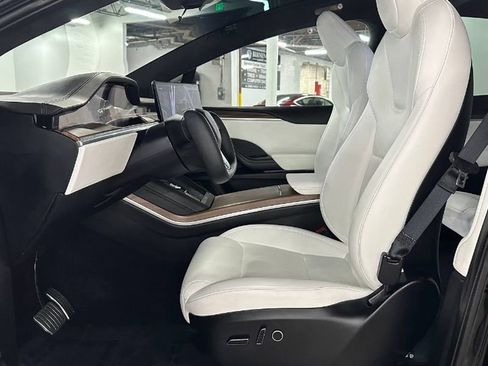 Used 2024 Tesla Model X AWD/4WD image 21