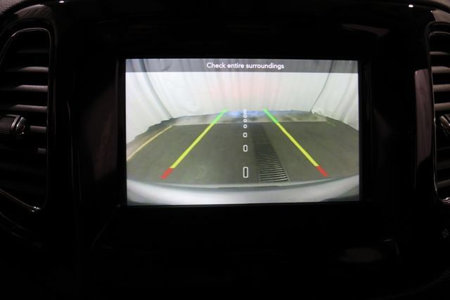 Used 2020 Jeep Compass Latitude FWD image 20