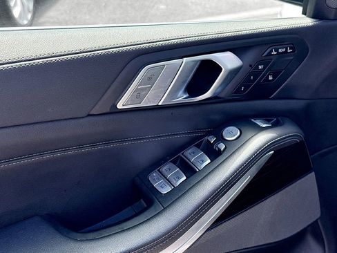 Used 2020 BMW X7 xDrive40i w/ Premium Package image 19