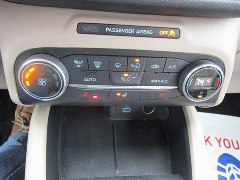 Used 2020 Ford Escape SEL image 39