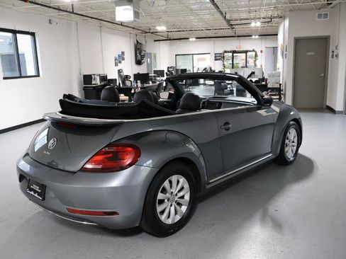 Used 2018 Volkswagen Beetle 2.0T S FWD image 6