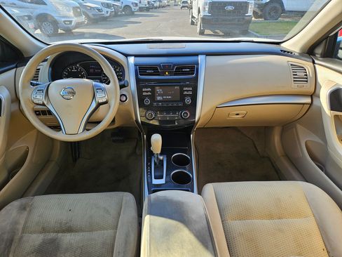 Used 2014 Nissan Altima 2.5 S w/ Display Audio Package FWD image 29
