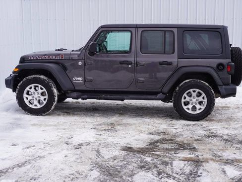 Used 2021 Jeep Wrangler Unlimited Islander image 3