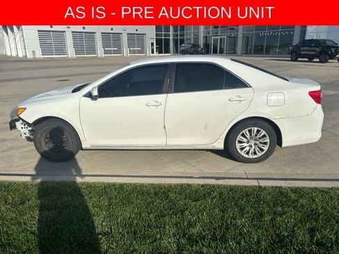 Used 2012 Toyota Camry LE FWD image 5