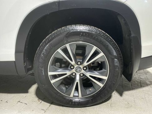 Used 2019 Toyota Highlander Plus image 8