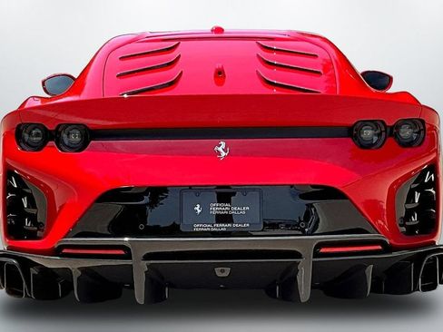Used 2022 Ferrari 812 Competizione RWD image 6