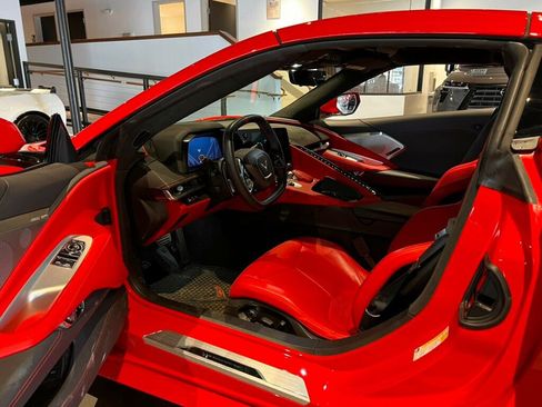 Used 2021 Chevrolet Corvette Stingray Premium Cpe w/ Z51 Performance Package image 9